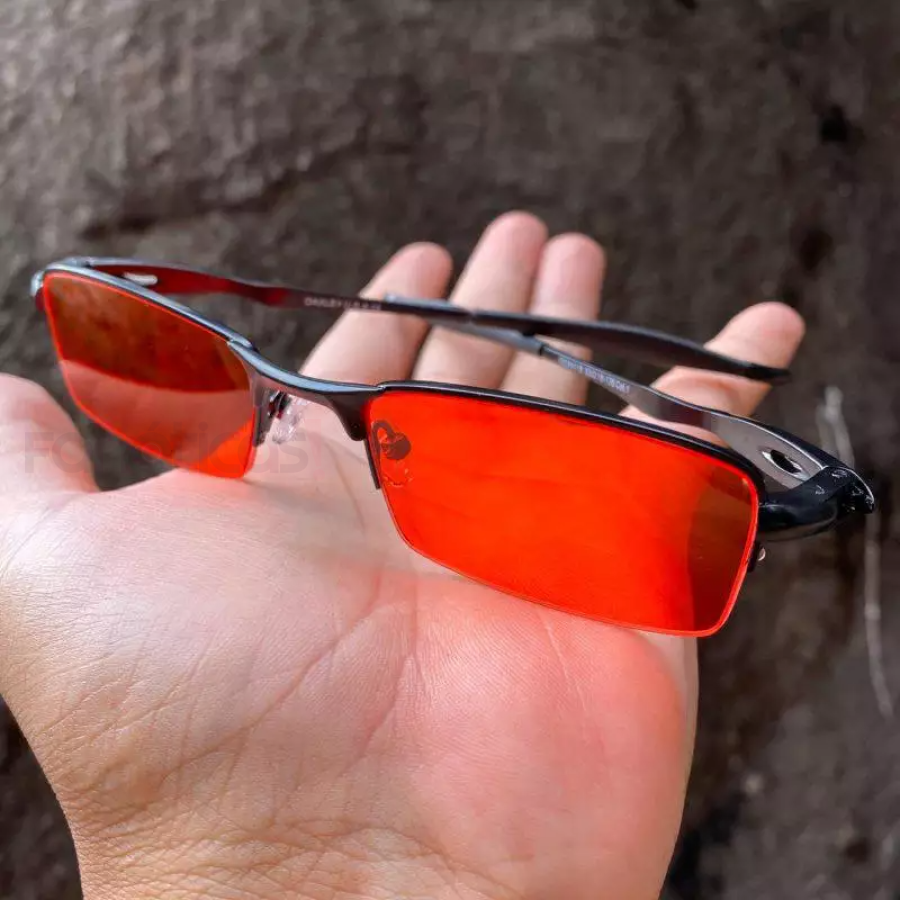 Óculos de Sol Lupinha Lupa Oakley Vilão Fio Nylon Preta e Vermelha