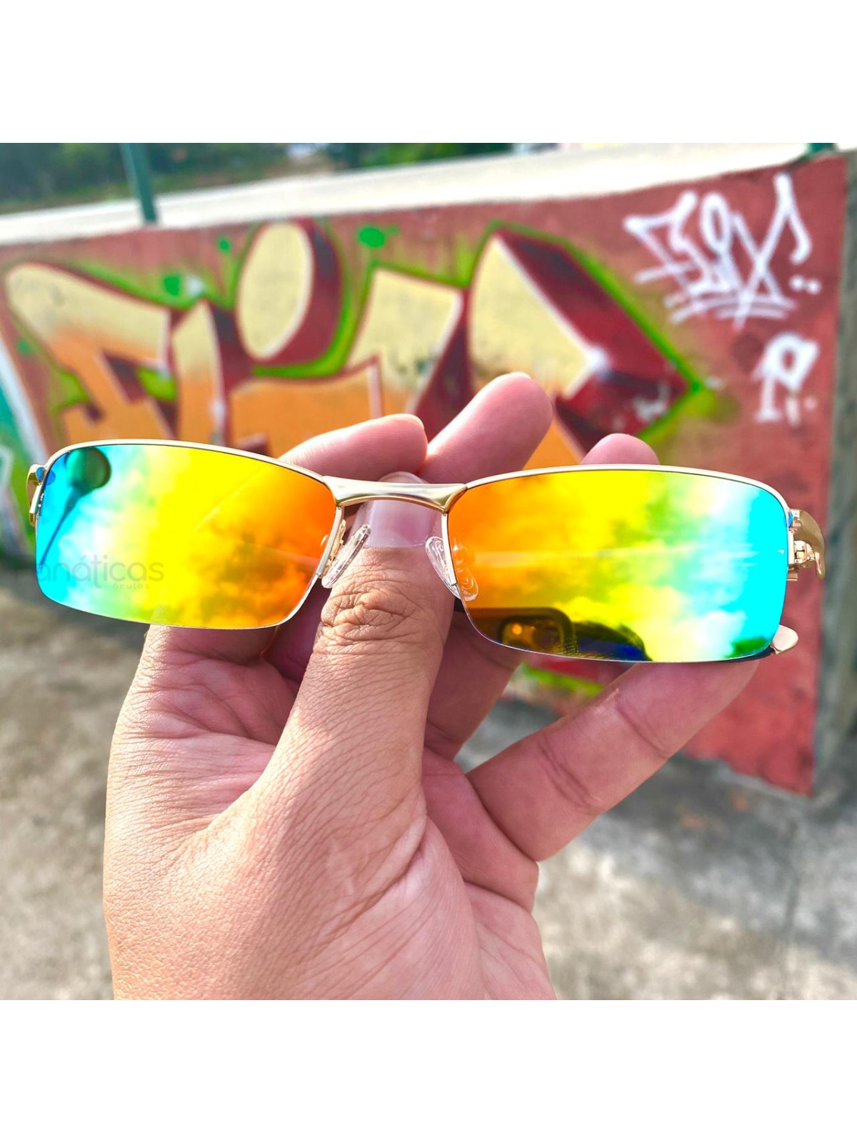 Óculos Lupinha Lupa Vilão Fio Nylon Mc'S Dourado e Arco-íris