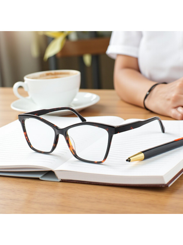 Armação de Óculos Quadrado MC3941 Tartaruga