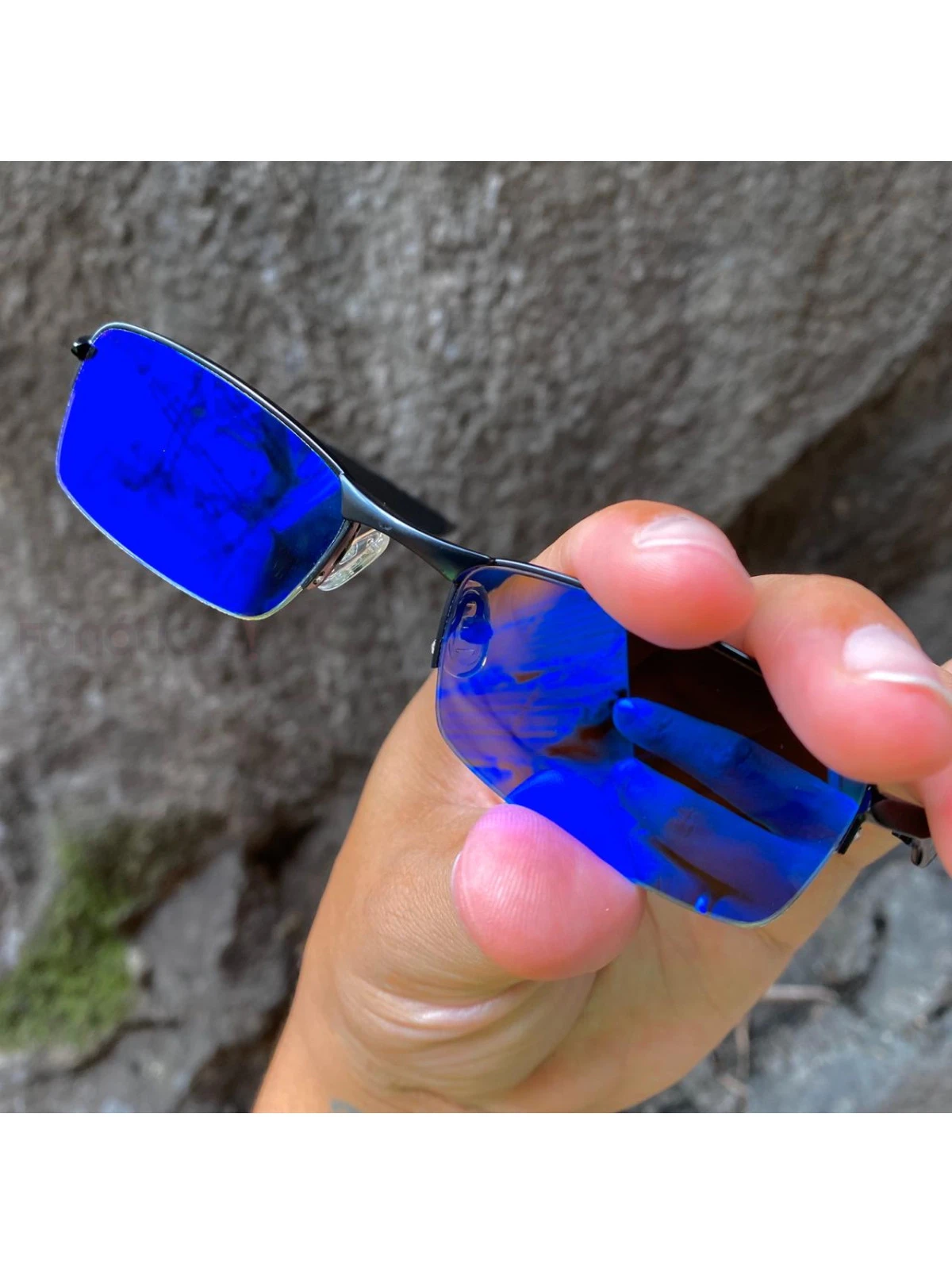 Óculos de Sol Lupinha Lupa Vilão Fio Nylon Preto e Azul Escuro