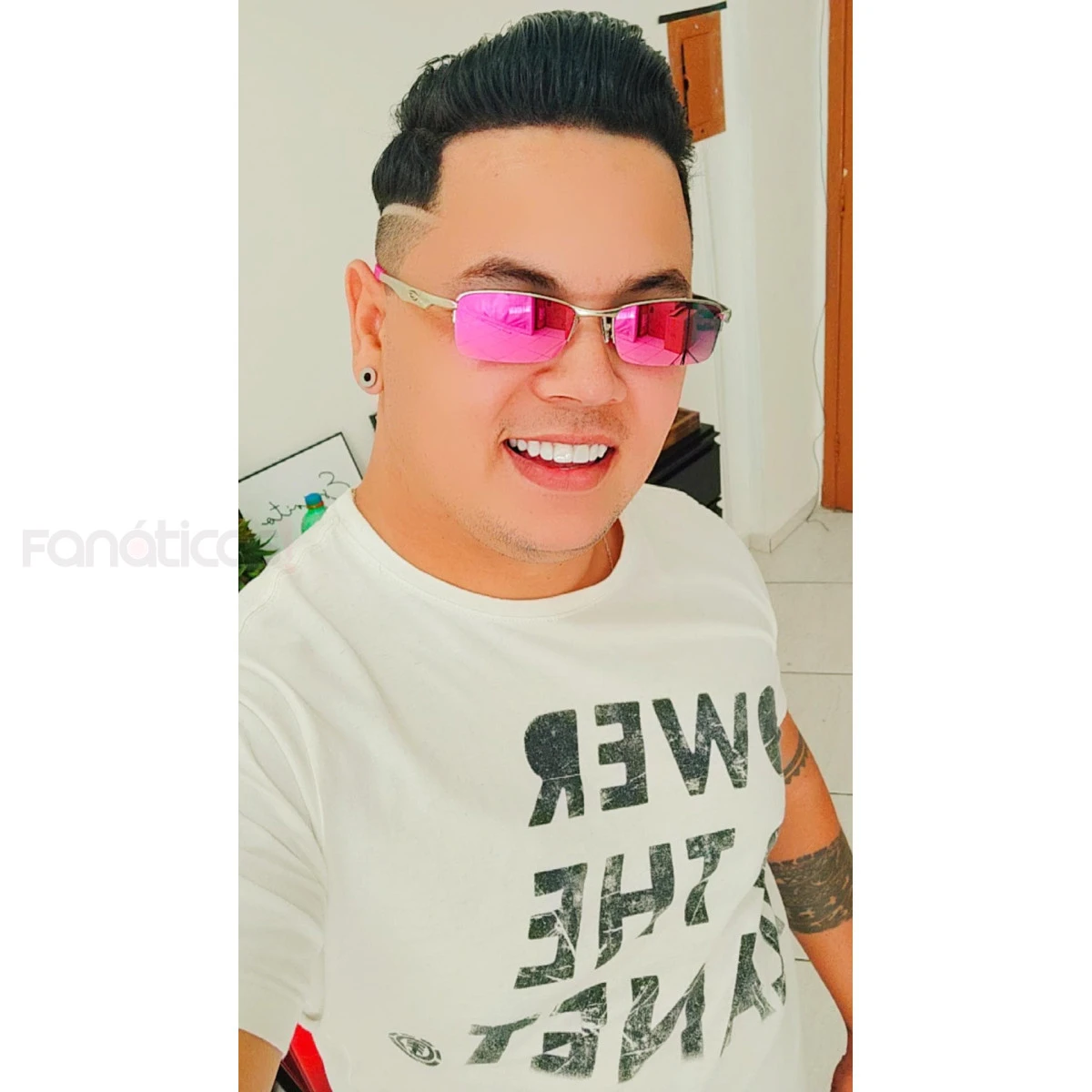 Óculos de Sol Lupinha Lupa Vilão Fio Nylon Cinza e Pink