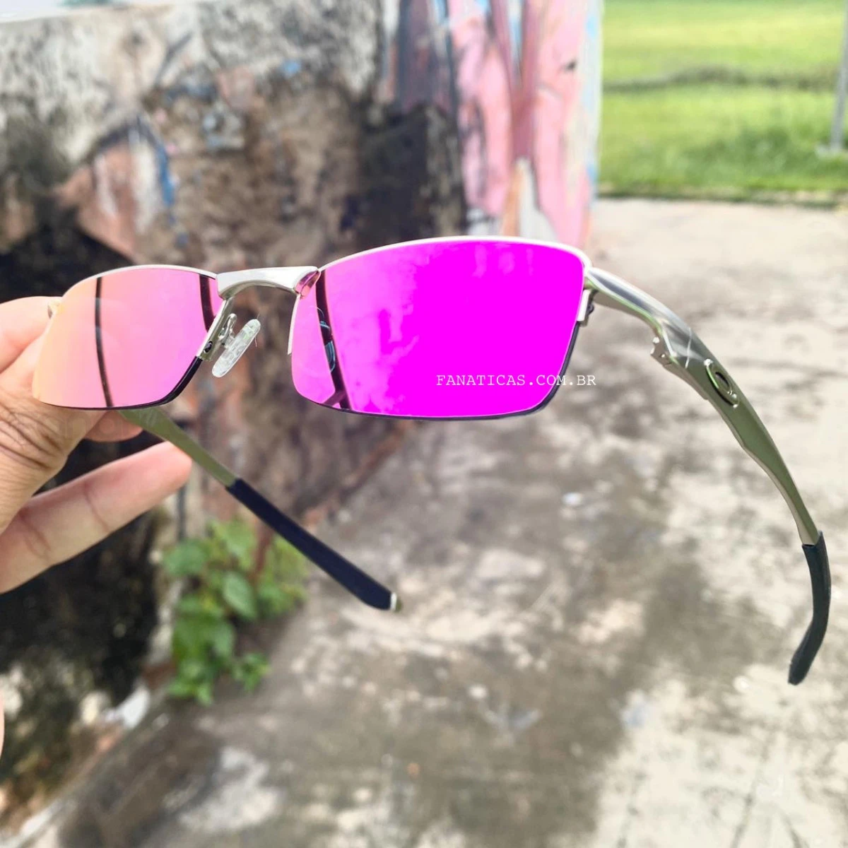Óculos de Sol Lupinha Lupa Vilão Fio Nylon Cinza e Pink