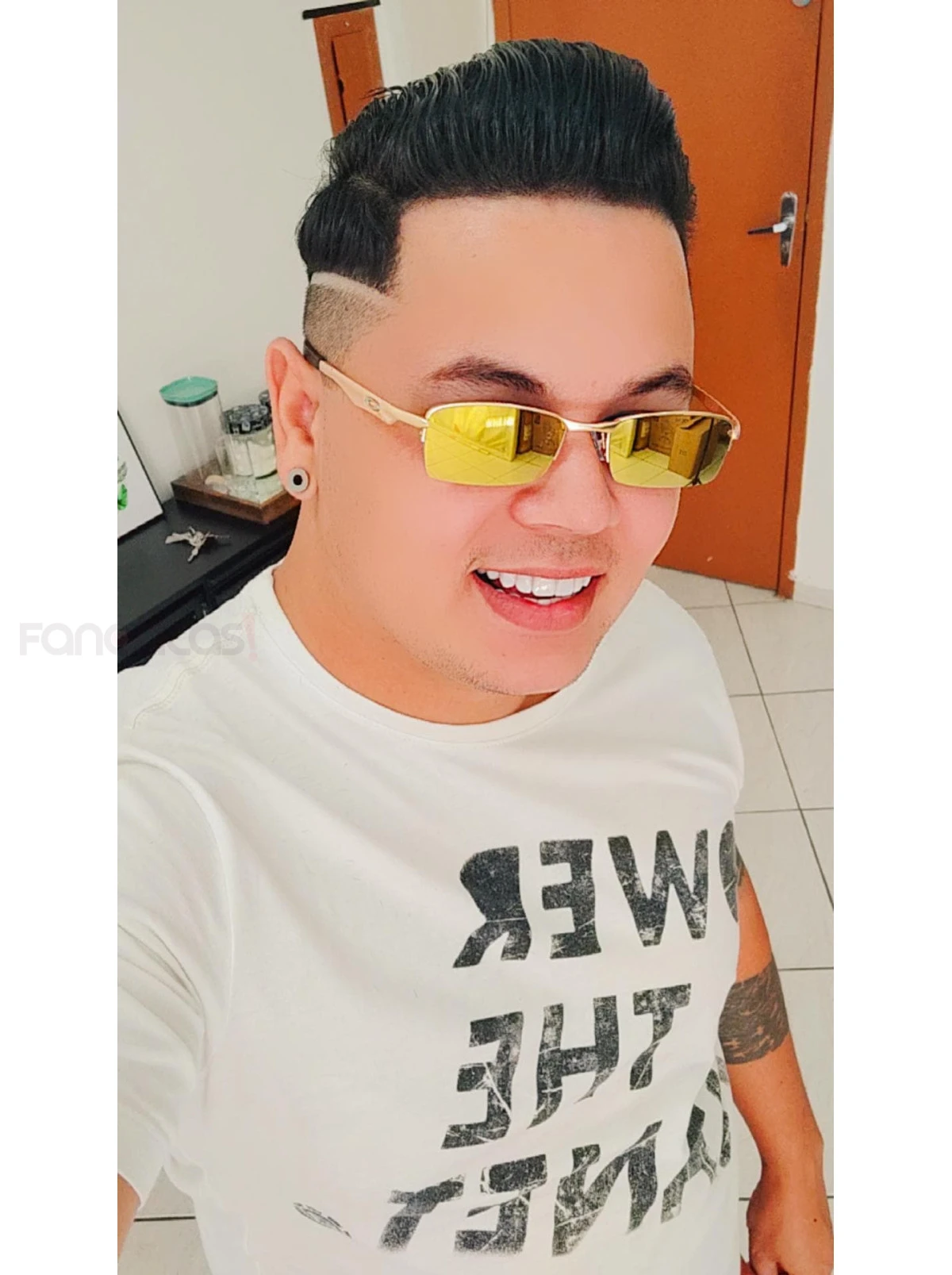 Óculos Lupinha Lupa Vilão Fio Nylon Dourada 24k