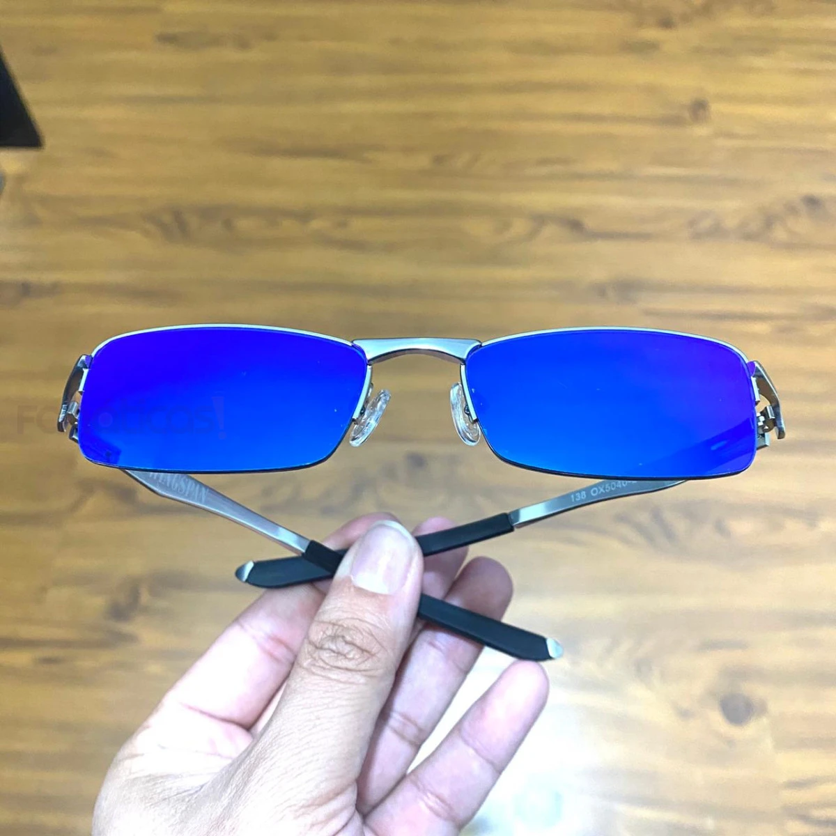 Óculos de Sol Lupinha Lupa Vilão Fio Nylon Prata e Azul