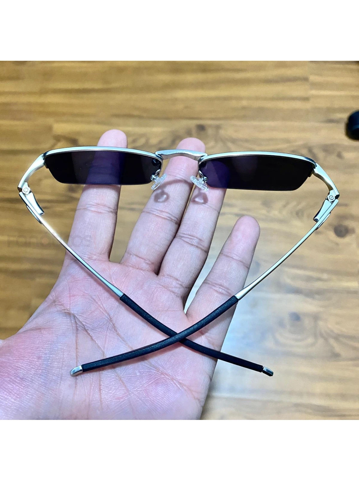 Óculos Lupinha Lupa Vilão Fio Nylon Prata e Dourada