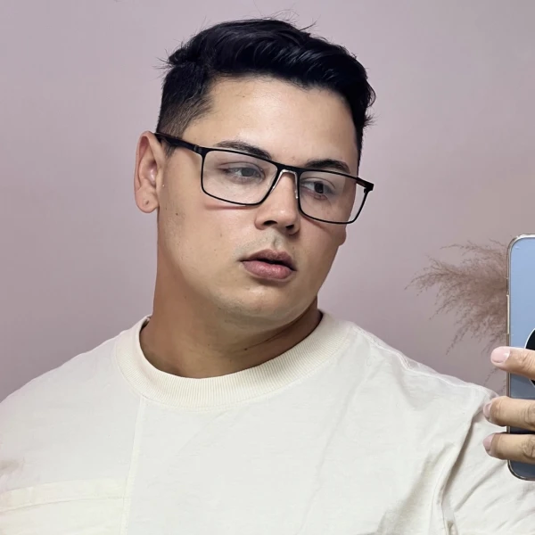 Armação de Óculos AQ230915 Retangular Preto e Vermelho