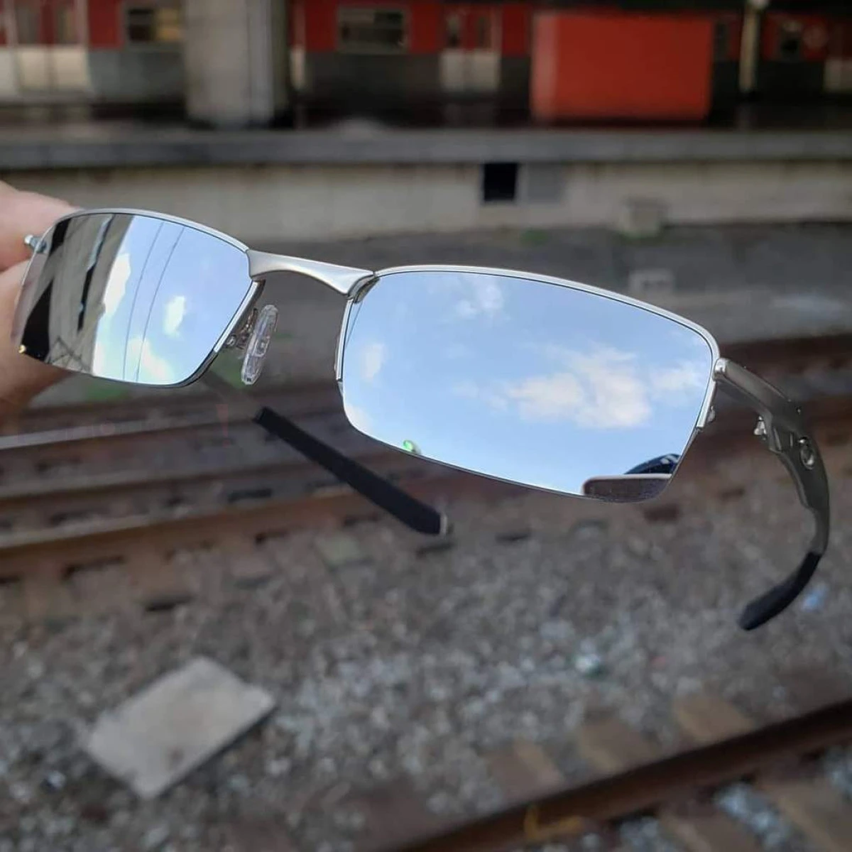 Óculos Lupinha Lupa Vilão Fio Nylon Cinza Espelhada