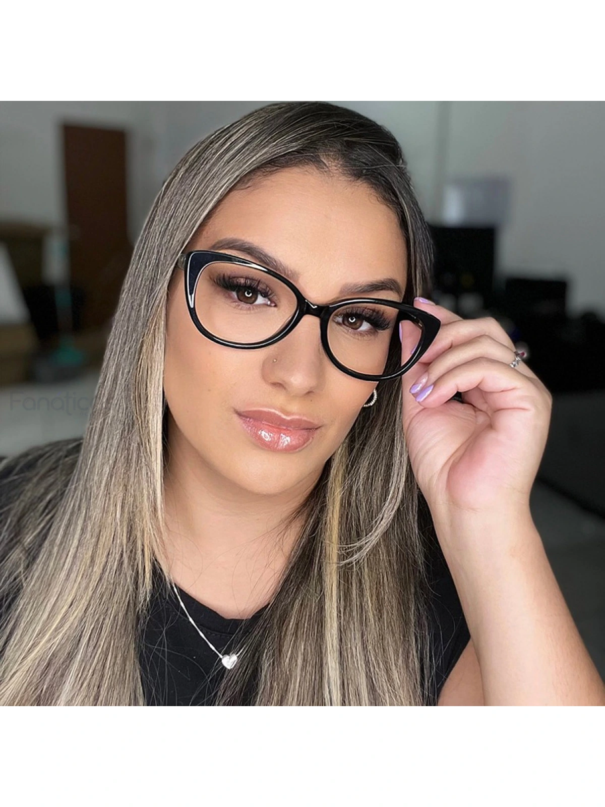 Armação de Óculos  Gatinho VHE580 Preto