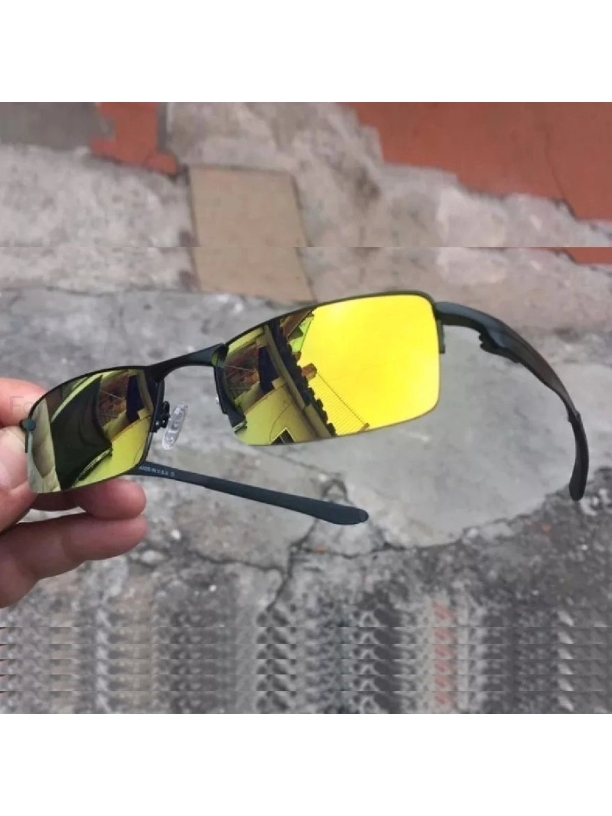 Óculos Lupinha Lupa Vilão Fio Nylon Mc'S Preta e Dourada