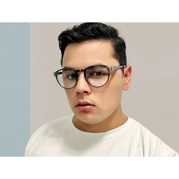 Armação de Óculos Clark Grafite Escovado